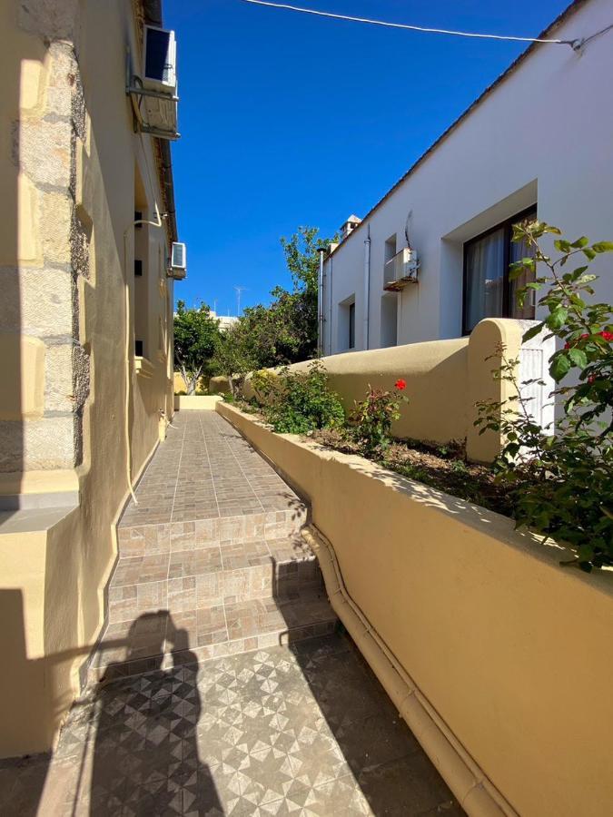 Shared House , Private Rooms With Garden Chania  ภายนอก รูปภาพ