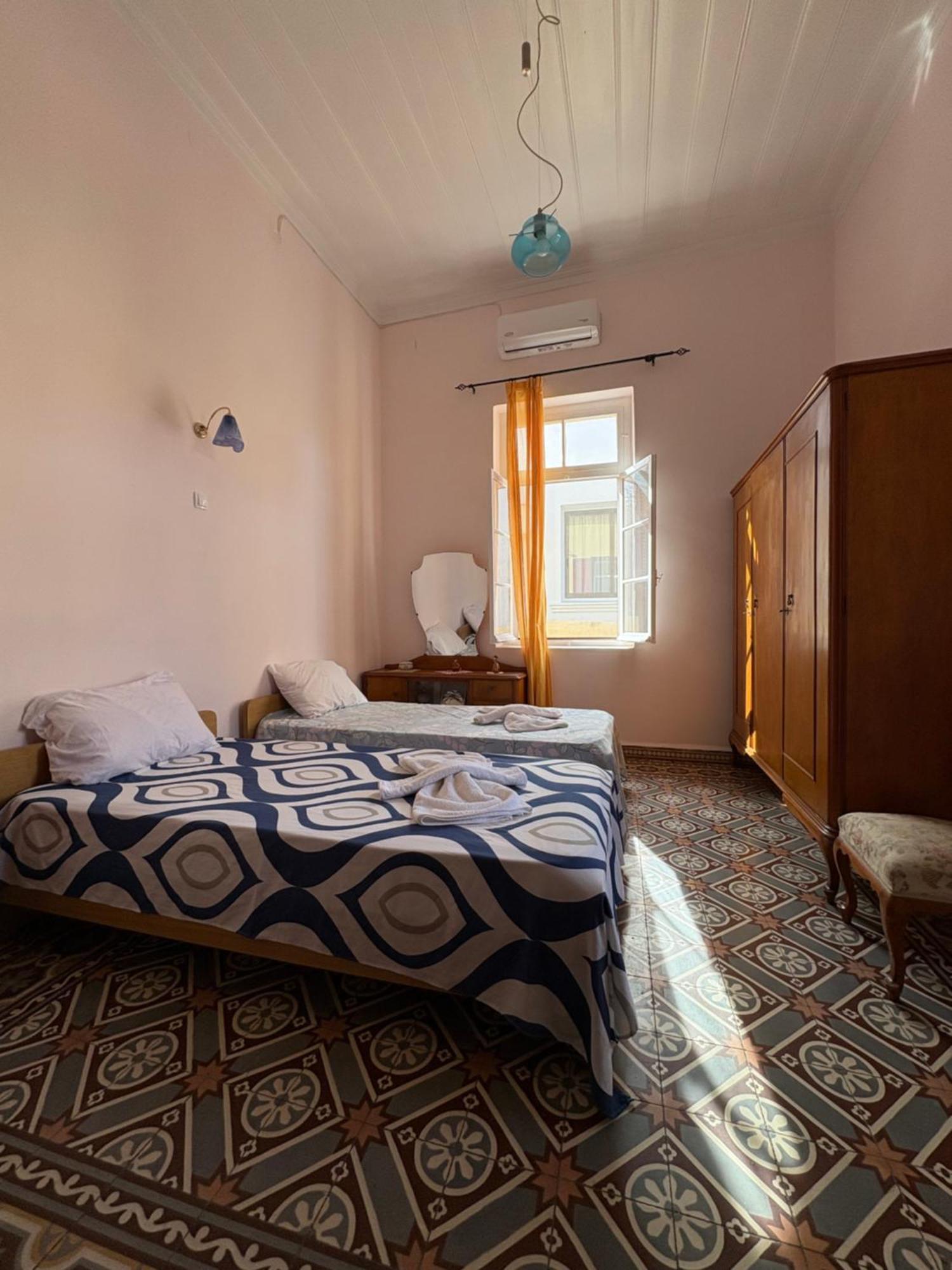 Shared House , Private Rooms With Garden Chania  ภายนอก รูปภาพ